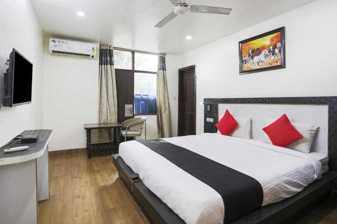 Capital O The Nest Expo Near Pvr Ansal Plaza Greater Noida Otel Dış mekan fotoğraf