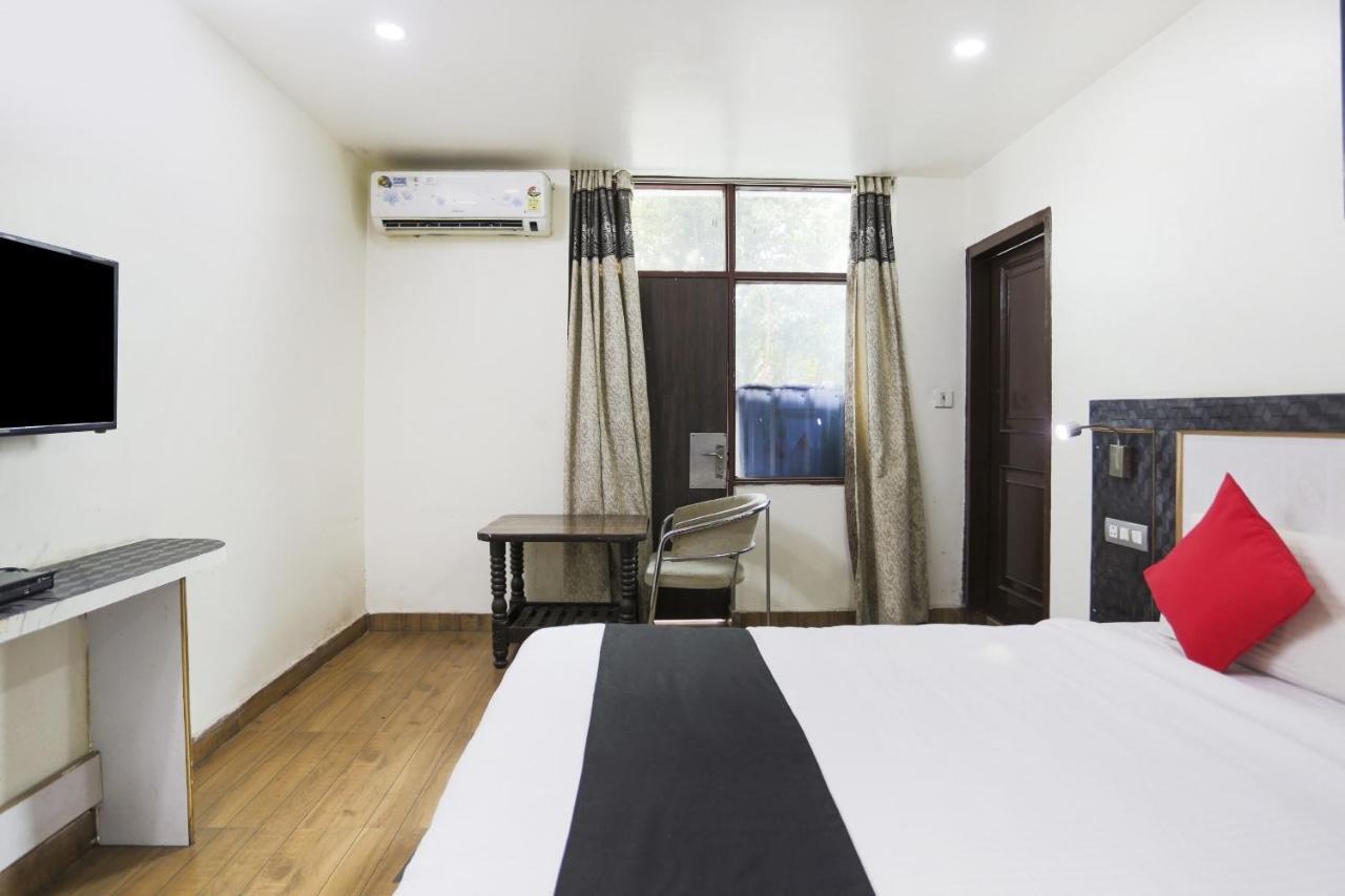 Capital O The Nest Expo Near Pvr Ansal Plaza Greater Noida Otel Dış mekan fotoğraf